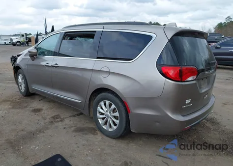 2017 Chrysler Pacifica Touring-L из США, поврежденный, VIN 2C4RC1BG6HR564428
